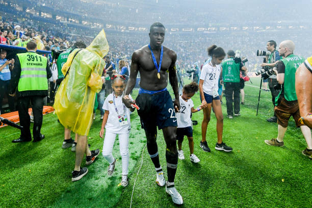 了丰富的进 了丰富的进