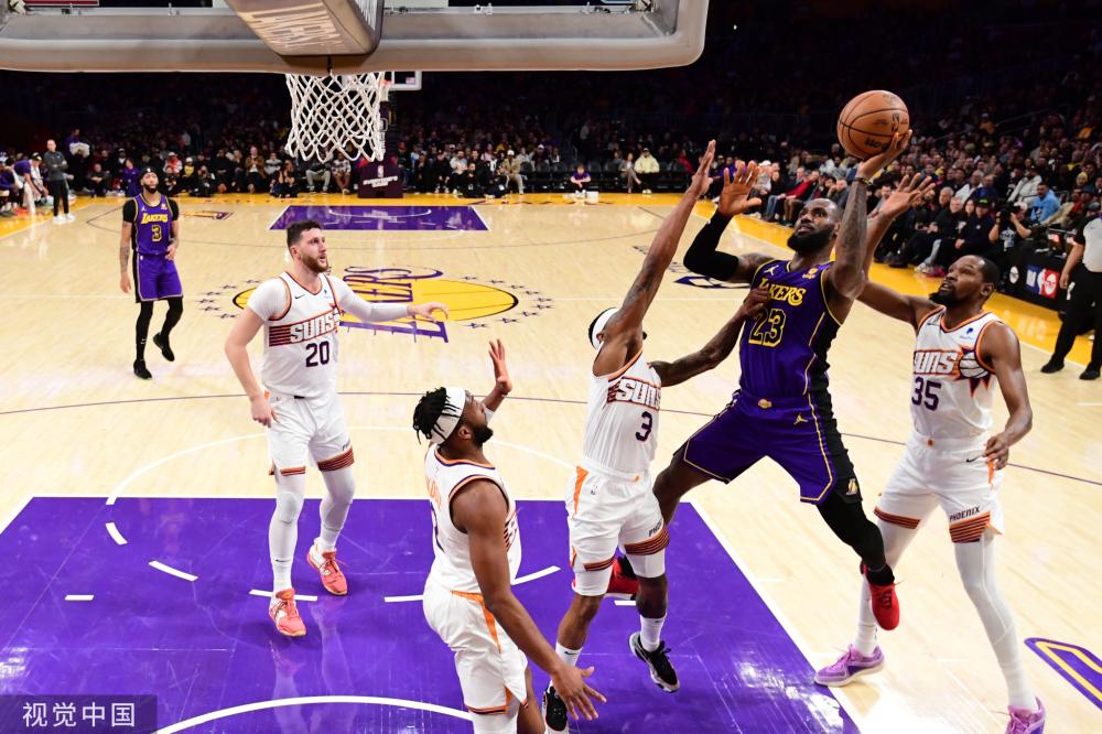 世界足坛中 世界足坛中